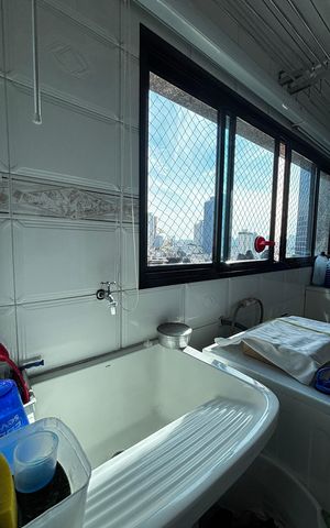 Apartamento à venda com 202m², 3 quartos e 5 vagasÁrea de Serviço