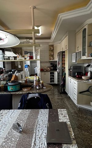 Apartamento à venda com 202m², 3 quartos e 5 vagasCozinha