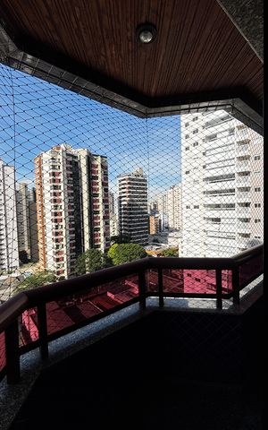 Apartamento à venda com 202m², 3 quartos e 5 vagasVaranda da Suíte 1