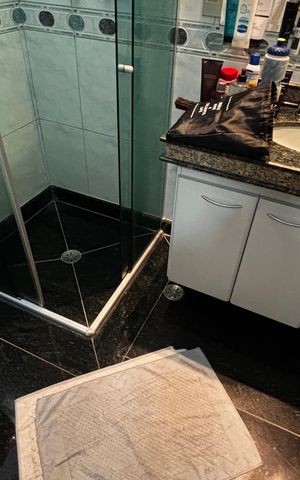 Apartamento à venda com 202m², 3 quartos e 5 vagasBanheiro da Suíte 3