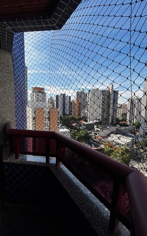 Apartamento à venda com 202m², 3 quartos e 5 vagasVaranda da Suíte 1