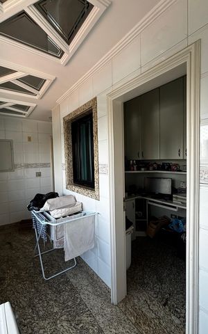 Apartamento à venda com 202m², 3 quartos e 5 vagasÁrea de Serviço