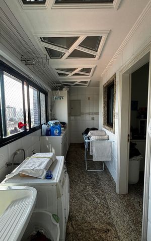 Apartamento à venda com 202m², 3 quartos e 5 vagasÁrea de Serviço