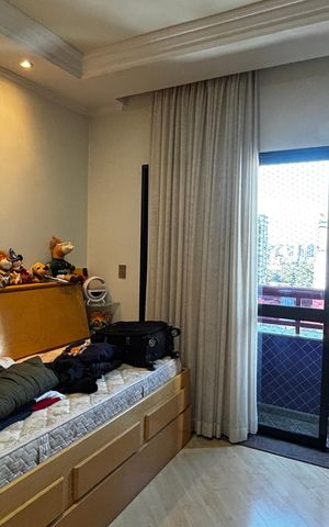 Apartamento à venda com 202m², 3 quartos e 5 vagasSuíte 2