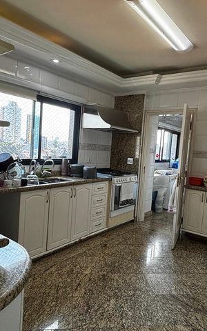Apartamento à venda com 202m², 3 quartos e 5 vagasCozinha