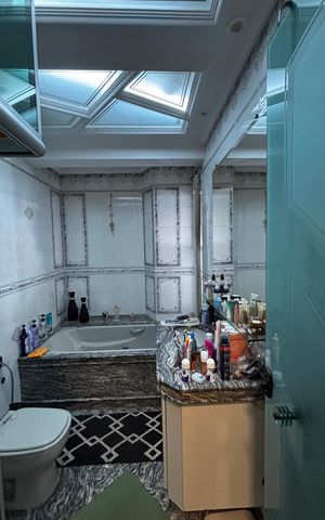 Apartamento à venda com 202m², 3 quartos e 5 vagasBanheiro da Suíte 1