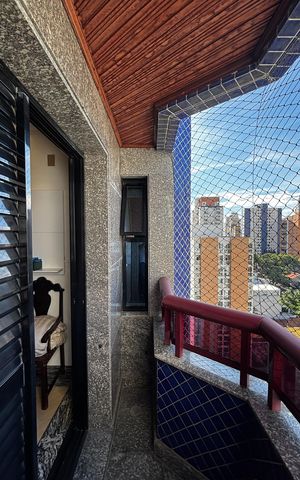 Apartamento à venda com 202m², 3 quartos e 5 vagasVaranda da Suíte 1