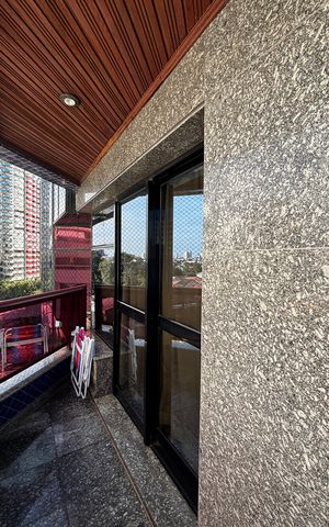 Apartamento à venda com 202m², 3 quartos e 5 vagasVaranda da Sala 