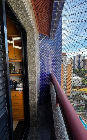Apartamento à venda com 202m², 3 quartos e 5 vagasVaranda da Suíte 3