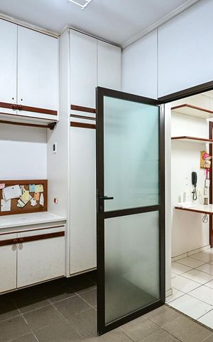 Casa de condomínio à venda com 394m², 4 quartos e 4 vagasCozinha