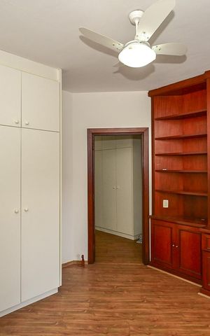 Casa de condomínio à venda com 394m², 4 quartos e 4 vagasQuarto
