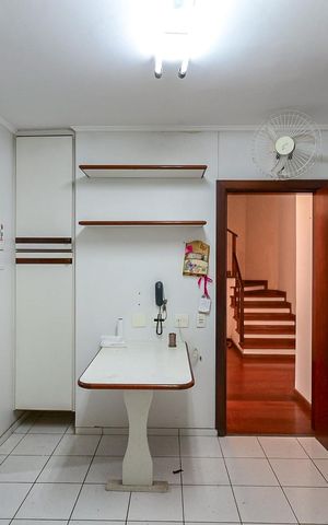 Casa de condomínio à venda com 394m², 4 quartos e 4 vagasCozinha