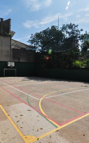 Casa de condomínio à venda com 394m², 4 quartos e 4 vagas Casa de condomínio à venda com 394m², 4 quartos e 4 vagasQuadra