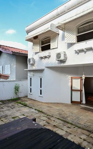 Casa de condomínio à venda com 394m², 4 quartos e 4 vagasFachada Posterior