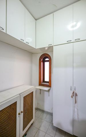 Casa de condomínio à venda com 394m², 4 quartos e 4 vagasQuarto de Serviço