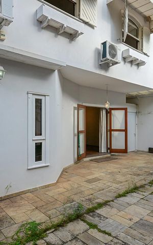 Casa de condomínio à venda com 394m², 4 quartos e 4 vagasQuintal