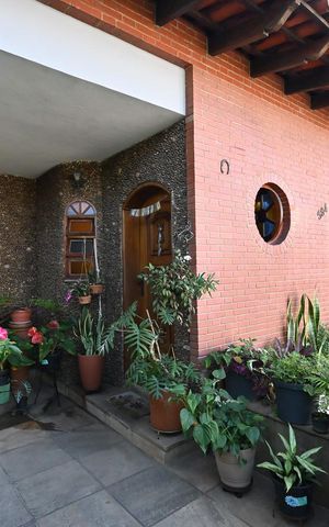 Casa para alugar com 280m², 3 quartos e 4 vagasEntrada