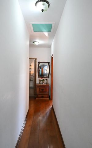 Casa para alugar com 280m², 3 quartos e 4 vagasCorredor