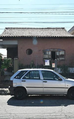Casa para alugar com 280m², 3 quartos e 4 vagasFachada