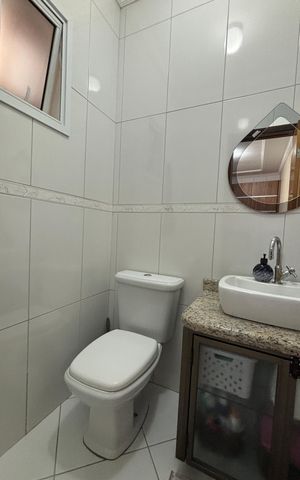 Casa à venda com 128m², 3 quartos e 2 vagasLavabo
