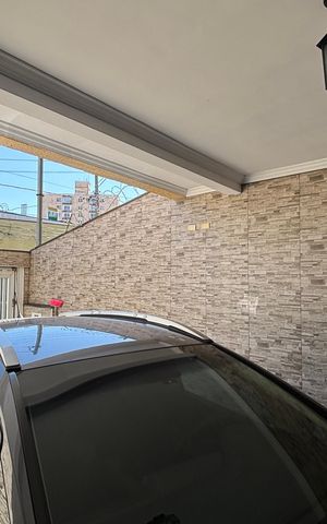 Casa à venda com 128m², 3 quartos e 2 vagasGaragem