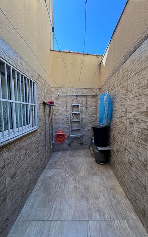 Casa à venda com 128m², 3 quartos e 2 vagasÁrea de Serviço