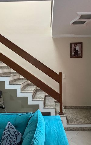 Casa à venda com 128m², 3 quartos e 2 vagasSala