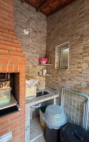 Casa à venda com 128m², 3 quartos e 2 vagasÁrea de Serviço