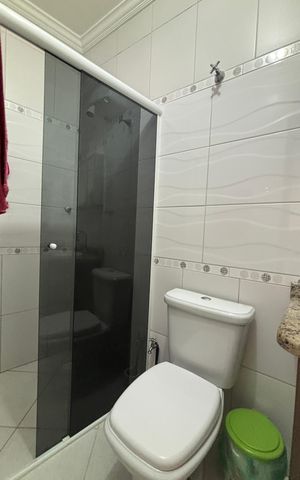 Casa à venda com 128m², 3 quartos e 2 vagasBanheiro