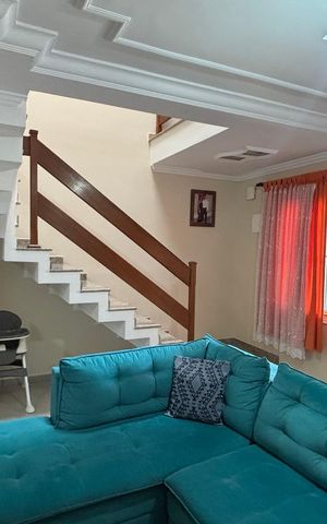 Casa à venda com 128m², 3 quartos e 2 vagasSala