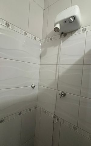 Casa à venda com 128m², 3 quartos e 2 vagasBanheiro