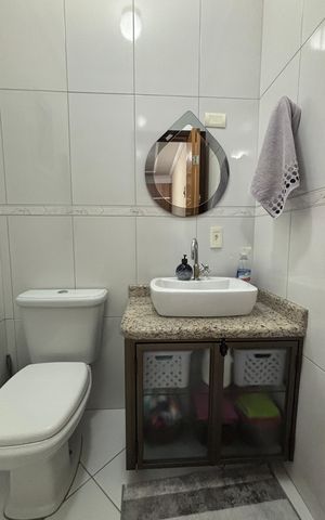 Casa à venda com 128m², 3 quartos e 2 vagasLavabo