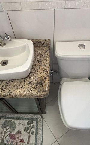 Casa à venda com 128m², 3 quartos e 2 vagasBanheiro da Suíte