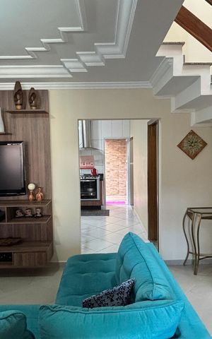 Casa à venda com 128m², 3 quartos e 2 vagasSala