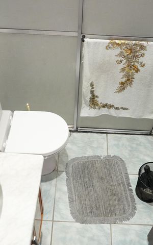 Casa para alugar com 105m², 3 quartos e 2 vagasBanheiro 1