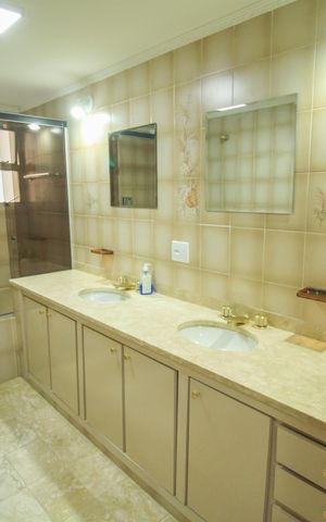 Apartamento para alugar com 132m², 3 quartos e 1 vaga
