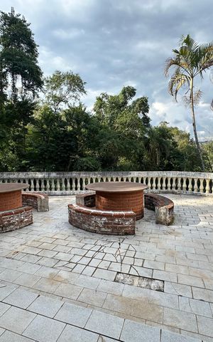 Casa de condomínio à venda com 4203m², 5 quartos e 16 vagas Casa de condomínio à venda com 4203m², 5 quartos e 16 vagasChurrasqueira
