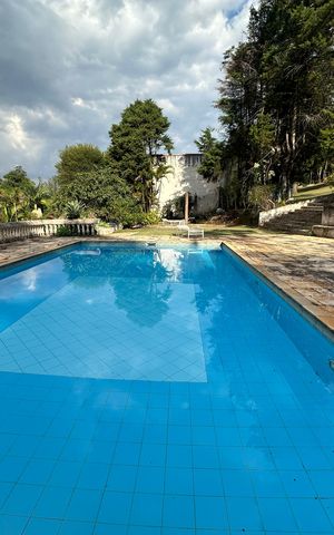 Casa de condomínio à venda com 4203m², 5 quartos e 16 vagas Casa de condomínio à venda com 4203m², 5 quartos e 16 vagasPiscina