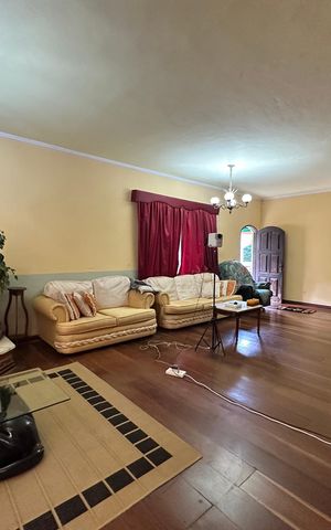 Casa de condomínio à venda com 4203m², 5 quartos e 16 vagas Casa de condomínio à venda com 4203m², 5 quartos e 16 vagasSala