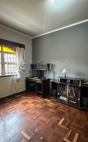 Casa de condomínio à venda com 4203m², 5 quartos e 16 vagas Casa de condomínio à venda com 4203m², 5 quartos e 16 vagasQuarto 4