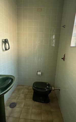 Casa de condomínio à venda com 4203m², 5 quartos e 16 vagas Casa de condomínio à venda com 4203m², 5 quartos e 16 vagasBanheiro Social