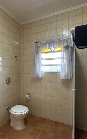 Casa de condomínio à venda com 4203m², 5 quartos e 16 vagas Casa de condomínio à venda com 4203m², 5 quartos e 16 vagasBanheiro 1