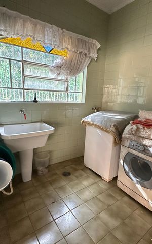 Casa de condomínio à venda com 4203m², 5 quartos e 16 vagas Casa de condomínio à venda com 4203m², 5 quartos e 16 vagasÁrea de Serviço