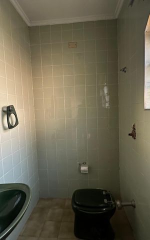 Casa de condomínio à venda com 4203m², 5 quartos e 16 vagas Casa de condomínio à venda com 4203m², 5 quartos e 16 vagasBanheiro Social