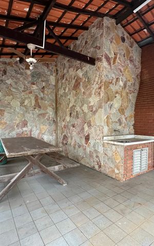 Casa de condomínio à venda com 4203m², 5 quartos e 16 vagas Casa de condomínio à venda com 4203m², 5 quartos e 16 vagasChurrasqueira