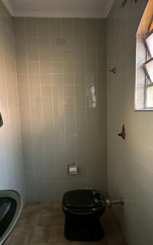 Casa de condomínio à venda com 4203m², 5 quartos e 16 vagas Casa de condomínio à venda com 4203m², 5 quartos e 16 vagasBanheiro Social