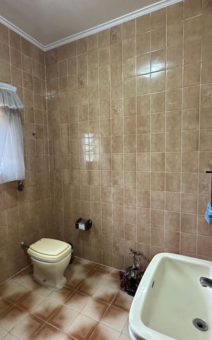 Casa de condomínio à venda com 4203m², 5 quartos e 16 vagas Casa de condomínio à venda com 4203m², 5 quartos e 16 vagasBanheiro 2