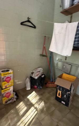 Casa de condomínio à venda com 4203m², 5 quartos e 16 vagas Casa de condomínio à venda com 4203m², 5 quartos e 16 vagasÁrea de Serviço