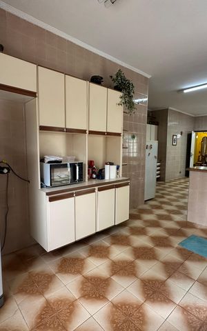 Casa de condomínio à venda com 4203m², 5 quartos e 16 vagas Casa de condomínio à venda com 4203m², 5 quartos e 16 vagasCozinha