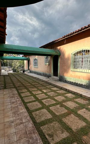 Casa de condomínio à venda com 4203m², 5 quartos e 16 vagas Casa de condomínio à venda com 4203m², 5 quartos e 16 vagasQuintal